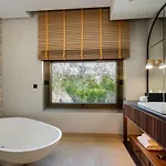 Miramar Gl - Preferred & - Newly Renovated 5*