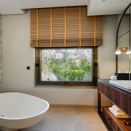 Miramar Gl - Preferred & - Newly Renovated 5*