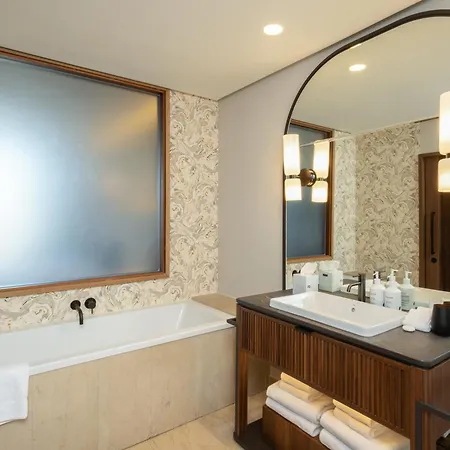 Miramar Gl - Preferred & - Newly Renovated 5*
